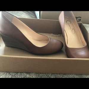 Jessica Simpson casual wedge pump 6.5